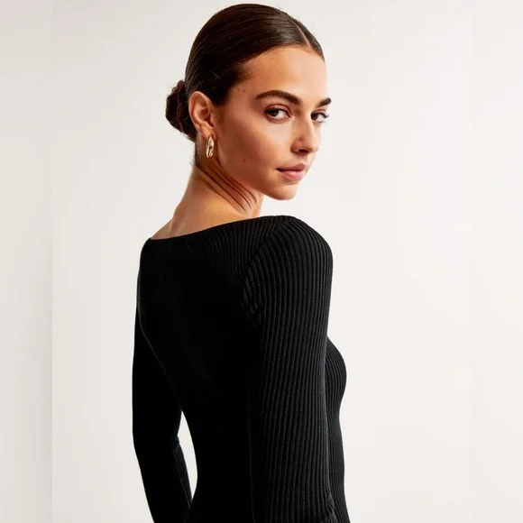 New with tags Abercrombie & fitch long sleeve slash mini sweater dress burgundy - Picture 3 of 4